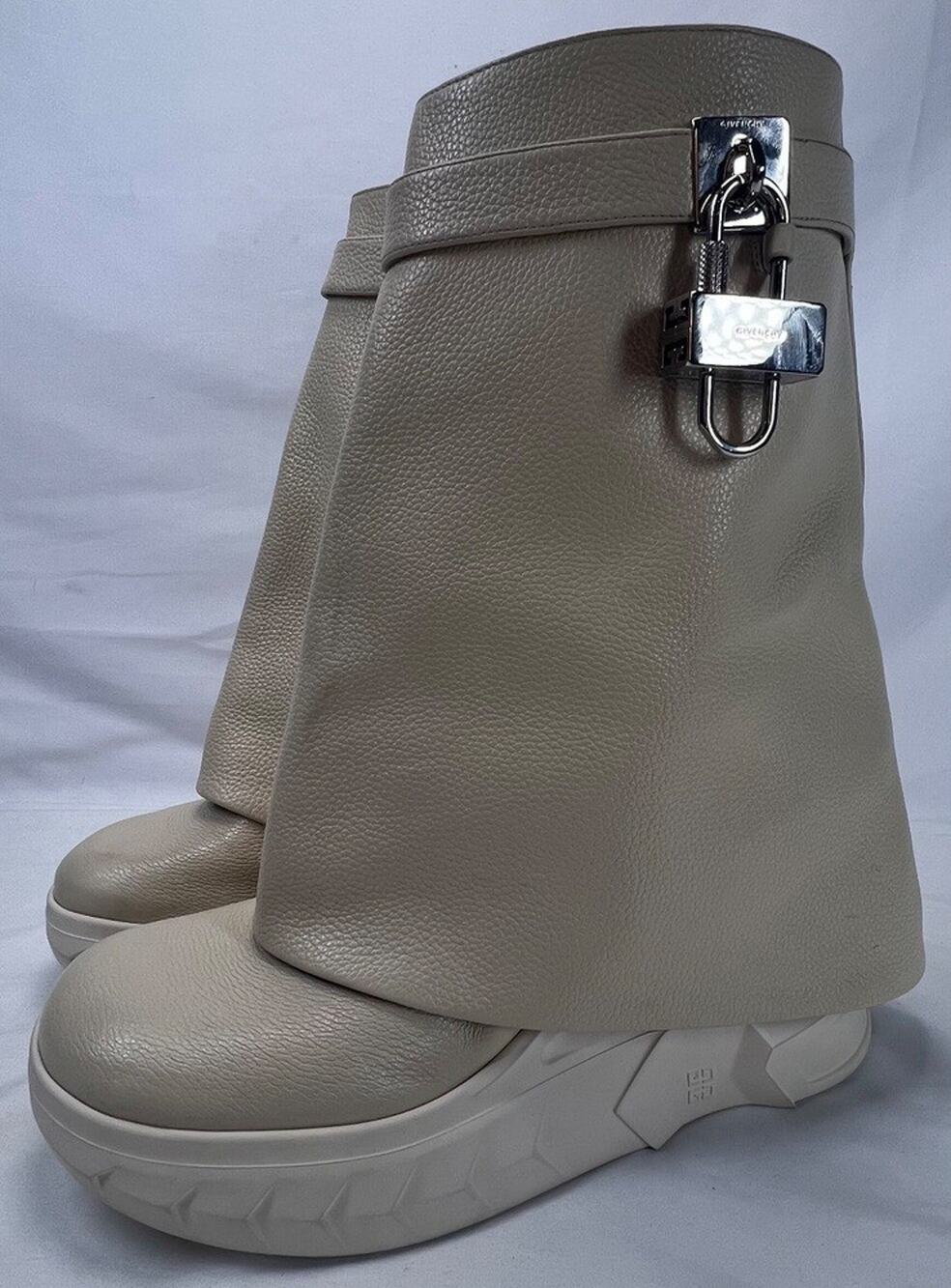 Givenchy - Shark Lock Biker Ankle Boots - Cream - US 9 - SPB-CA 364726